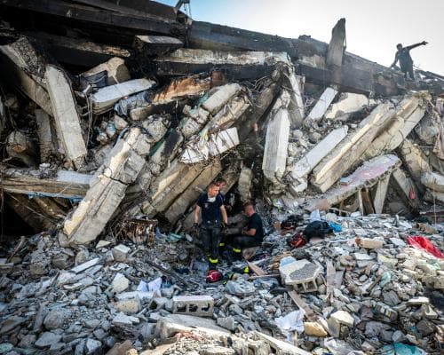 Venezuela’s $6.7B Quake Wreck: A Stress Test for Sovereign Credit and Capital Flight